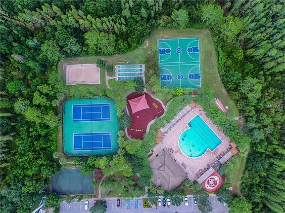 5th image of 1111 Hillhurst Dr