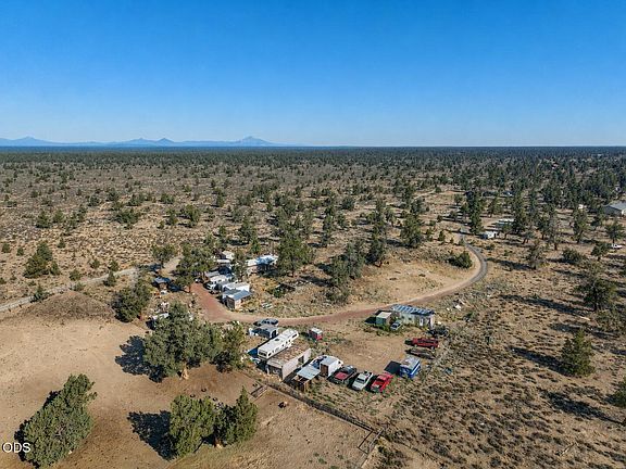 5th image of 62888 Bend Rd