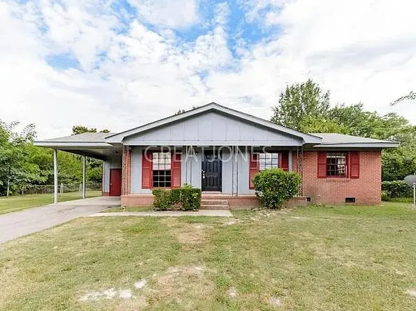 603 Regina Dr, Spring Lake, NC 28390