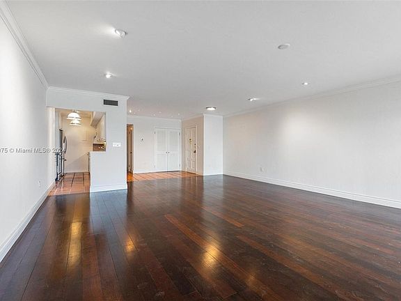 5th image of 166 Harbor Dr APT 7C