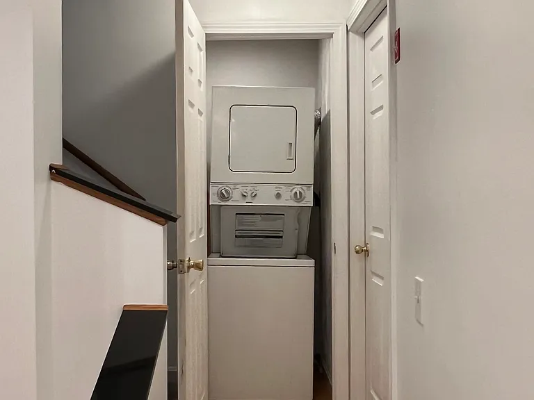 2800 Hartford Ave #4 — Photo 12