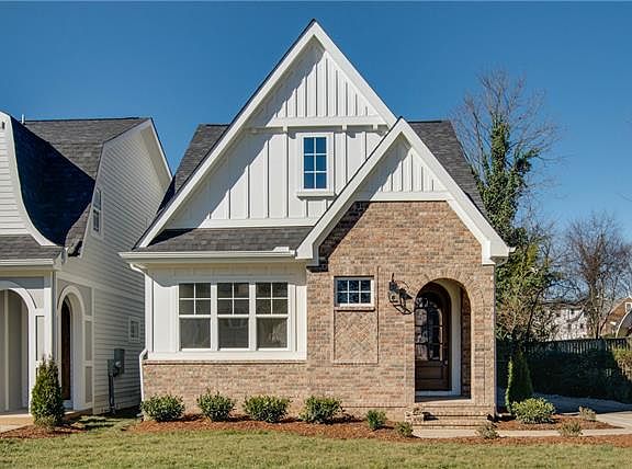 2nd image of 2905 Primrose Cir