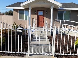 1137 W 98th St, Los Angeles, CA 90044