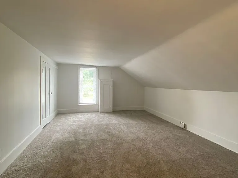 68037 Franklin St — Photo 10