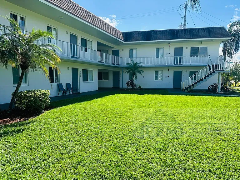 1400 S Broadway Lantana, FL 33462 — Photo 8