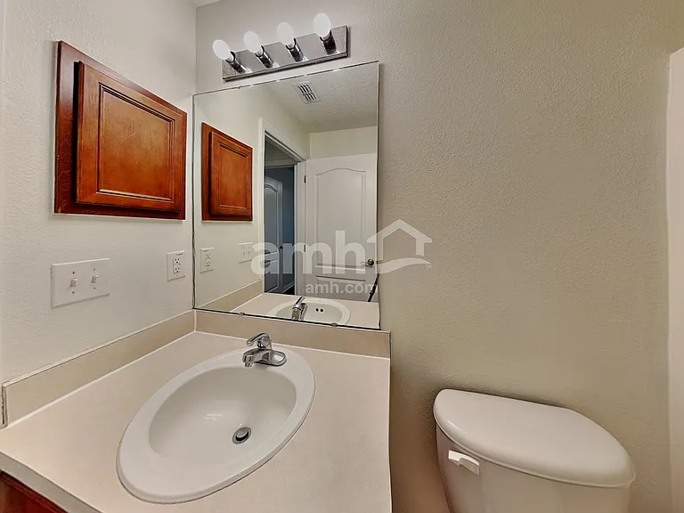 648 Winding Lake Dr — Photo 16