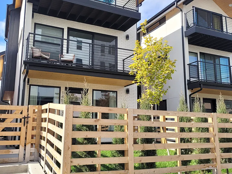 1451 Irving St — Photo 2