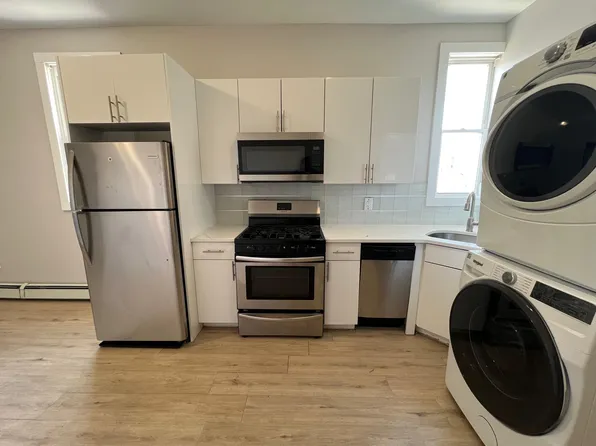 153 Academy St #39E, Jersey City, NJ 07302