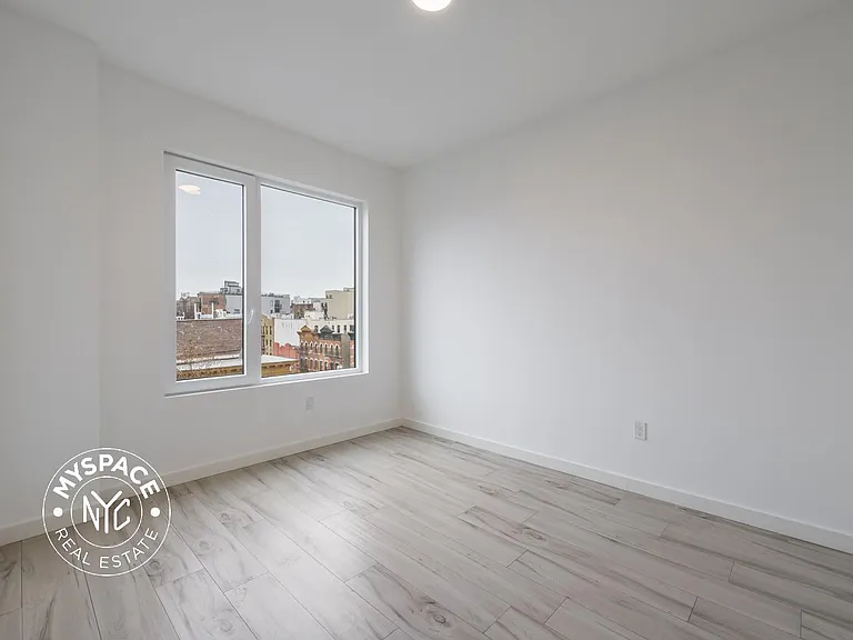 2718 Church Ave #213 — Photo 8