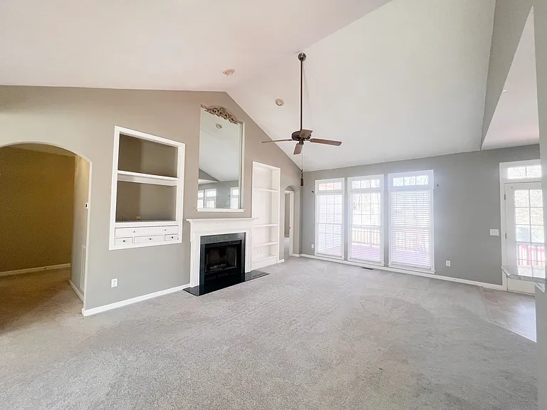 206 Hyde Park Ln — Photo 7