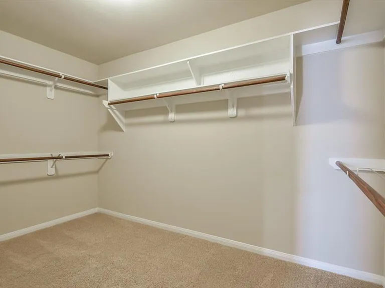 15414 Kaston Dr — Photo 11