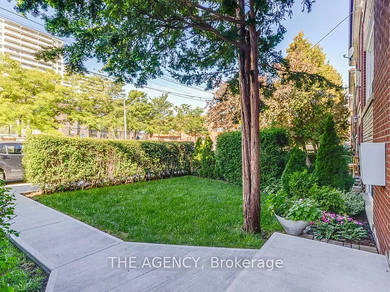 75 Keele St #1 — Photo 2