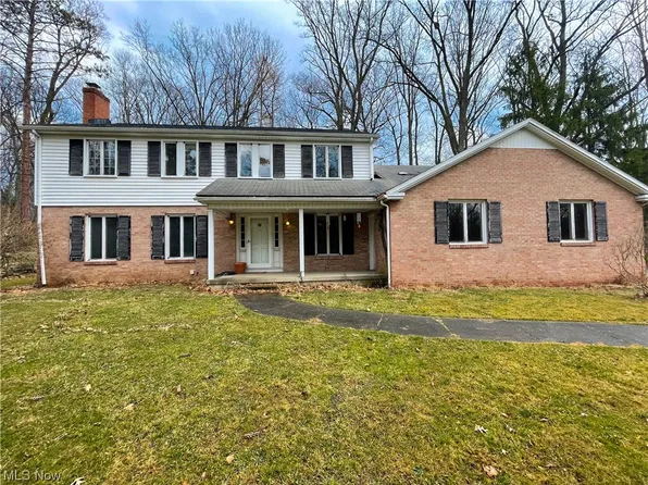 45 Redfern Dr, Youngstown, OH 44505