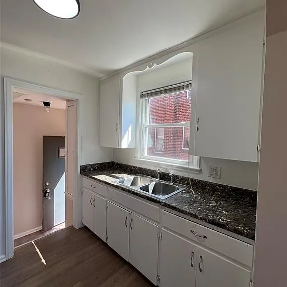 23280 Forest St — Photo 26