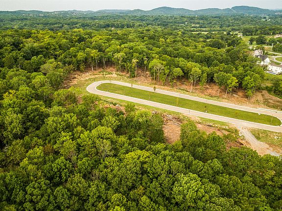 3rd image of 140 Asher Downs Cir #9