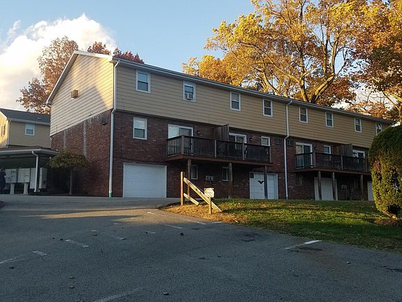 4th image of 3020 Williamsburg Dr APT 4