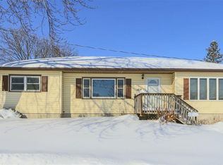 1616 Shady Ln, Waterloo, IA 50701