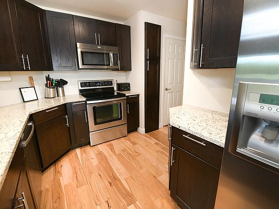 5th image of 2243 Knightsbridge Ct