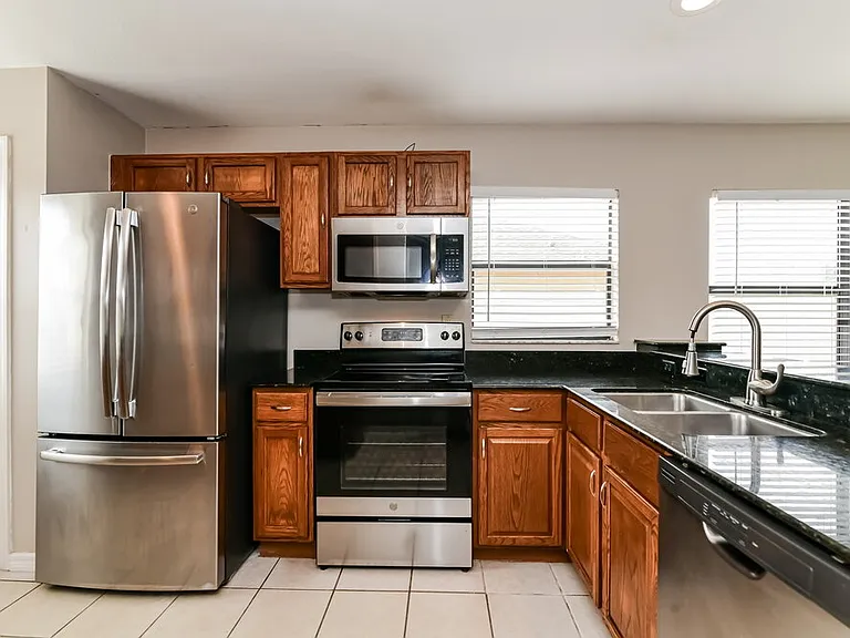 116 Whitehall Way — Photo 9