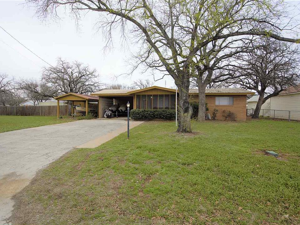 1st image of 106 N Oak