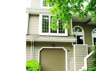 25 Cabot Ct, Wayne, PA 19087