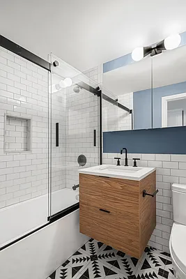 Sold by Compass | media 20