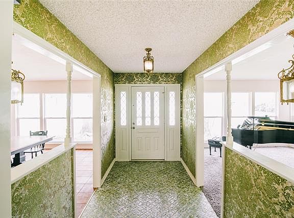4th image of 2703 Hartlee Ct