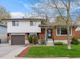 16 Sanderson Dr, Guelph, ON N1H 6T8