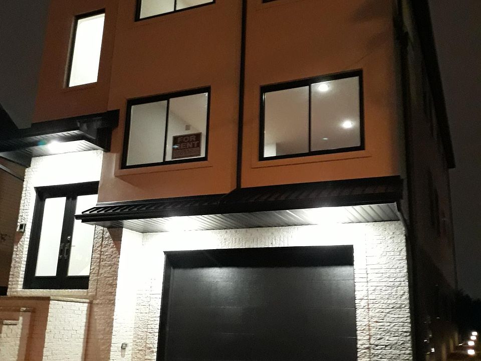 2nd image of 1108-1110 Virginia St