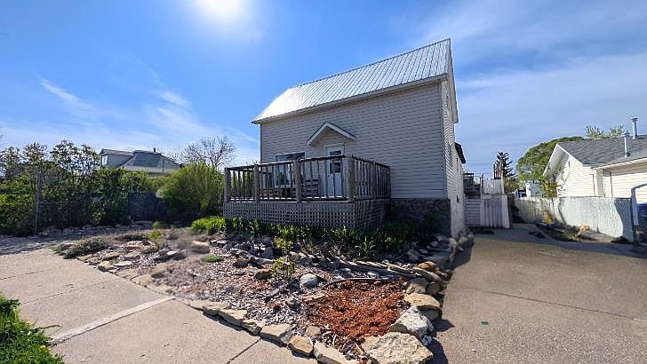 1st image of 311 N 47th Ave W