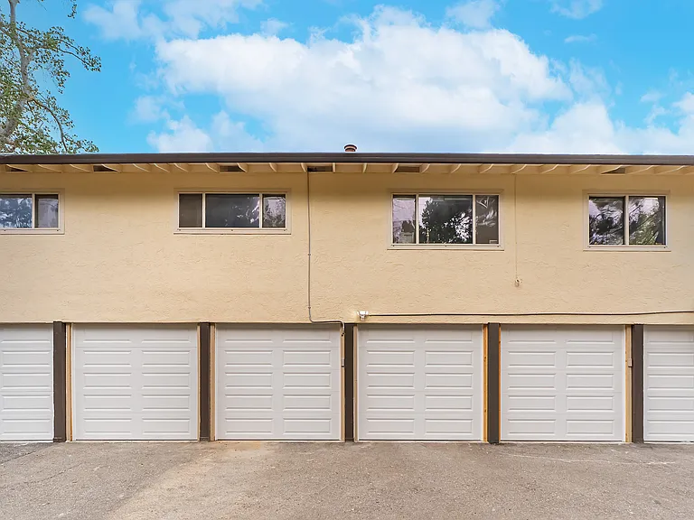 22434 Salem Ave #B — Photo 20