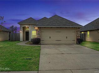 3319 Grand Lake Dr, Bossier City, LA 71111