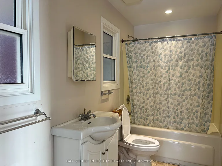 1339 Pinegrove Rd #2 — Photo 15