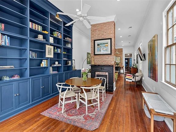 3rd image of 719 Pleasant St