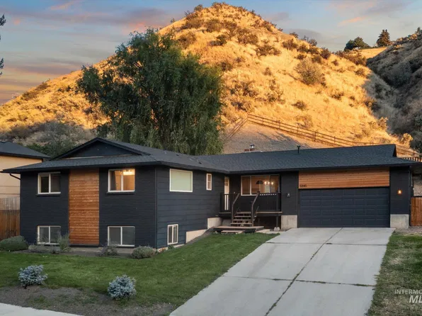 5840 N Collister Dr, Boise, ID 83703