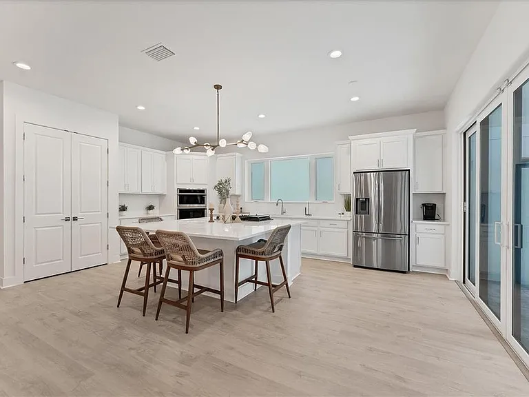 6028 Red Mangrove Ln — Photo 7