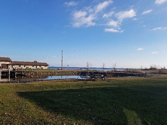 4th image of 4579 Lake Superior Dr