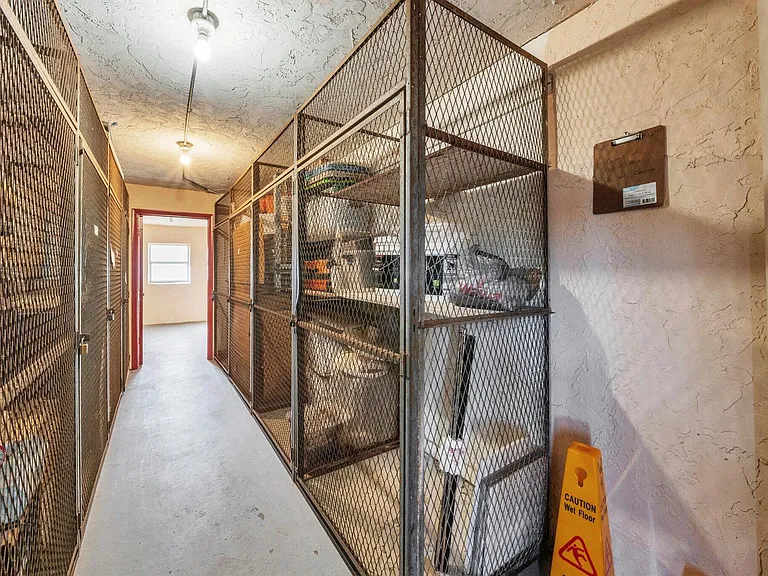 1035 Country Club Dr #407 — Photo 39