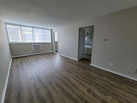 4th image of 1365 Eustis St #65-02