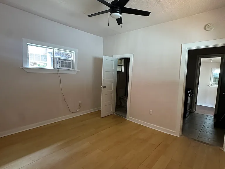 1707 Colorado St — Photo 9