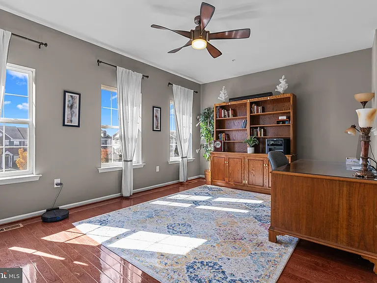 2109 Hayward Ave — Photo 5