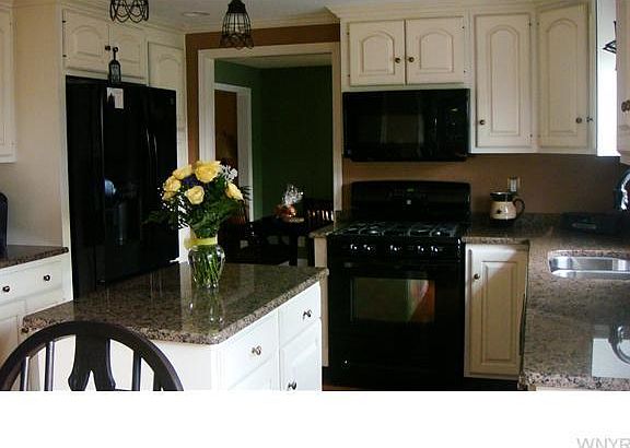 2nd image of 114 Valley Dr