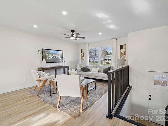 2nd image of 607 King Arthur Dr