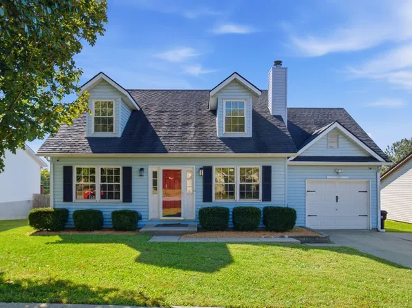 307 McDowell Dr, Winchester, KY 40391
