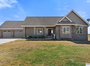 10555 Prairie Ridge Dr, Louisville, NE 68037