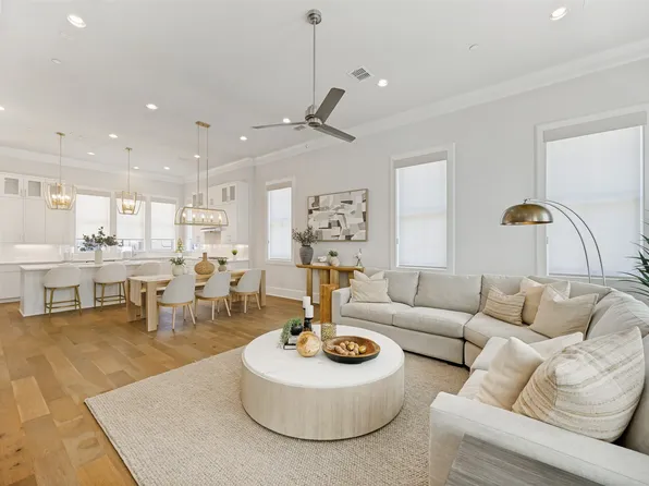 15015 Oak St, Addison, TX 75001