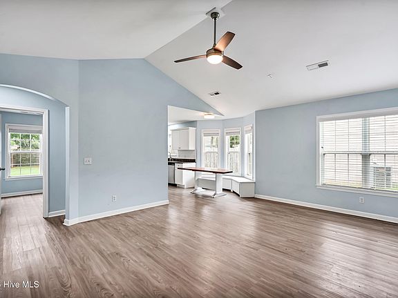 4th image of 1045 Jt Westfield Drive