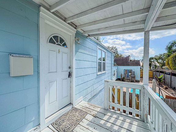 2nd image of 2649 1/2 Dartmouth Ave N