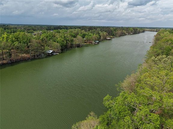 3rd image of 529 Davis Lake Rd