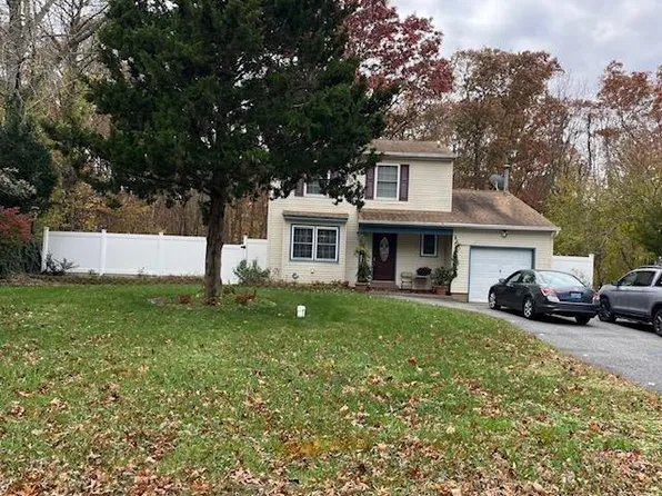 808 Flora Ct, Galloway, NJ 08205